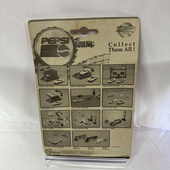Vintage Golden Wheel Pepsi Team Die Cast Pepsi Cola Red Semi Truck NIP!! - Picture 4 of 4